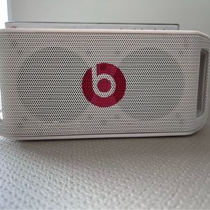 Beats by Dr. Dre BEATBOX Portable Bluetooth Speaker White